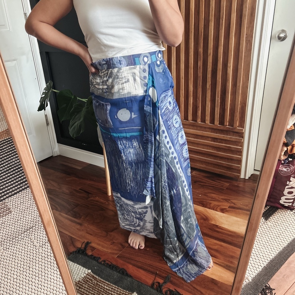 Vintage Icinoo 100% Silk Maxi Dress. Size 4